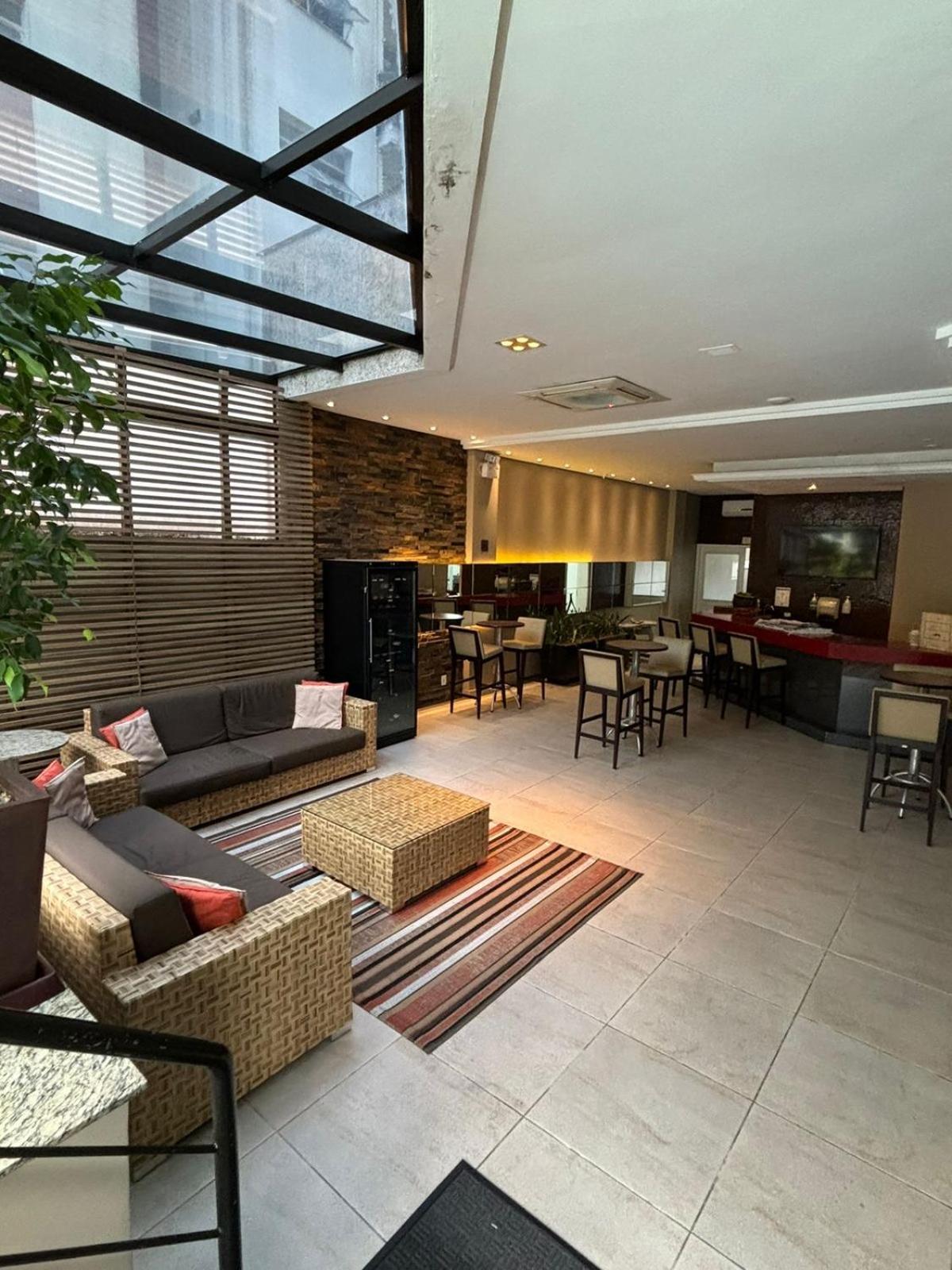 Apart Hotel Moderno Em Joinville Exteriör bild